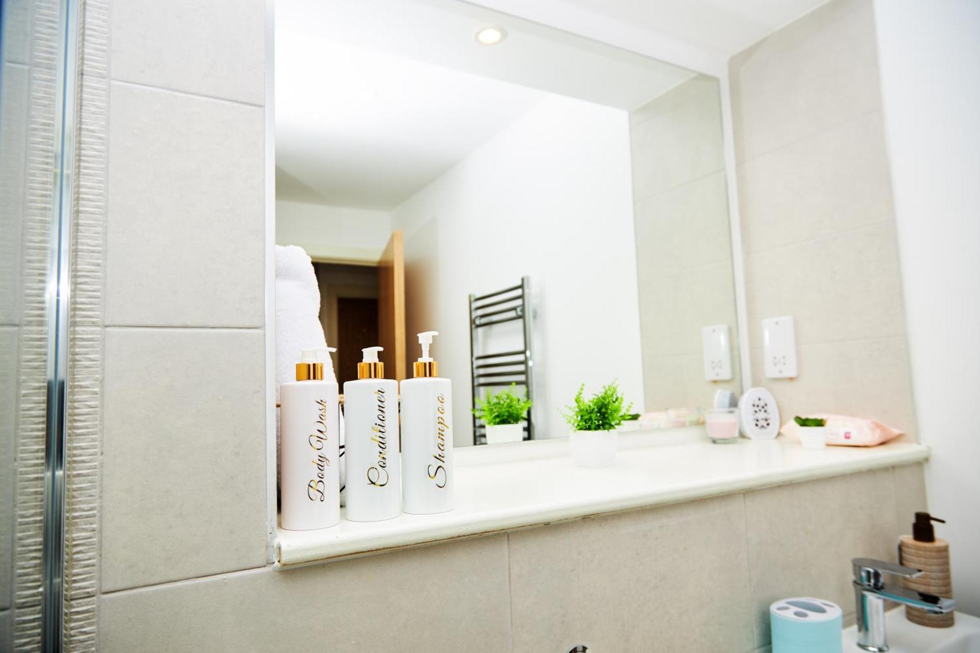 Obi'S House&Suites - Luxury 2Bed Duplex Apartment With Balcony Manchester Eksteriør billede